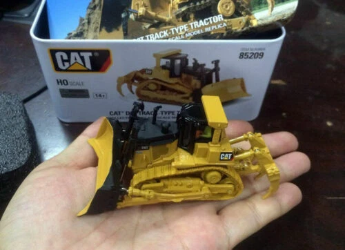 Tractor tipo oruga Caterpillar Cat D9T - escala HO 1:87 DieCast Masters DM85209 Foto 1 de 4