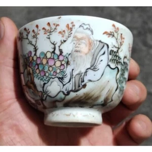 3.1" Chinese Qing Famille Rose Porcelain Longevity God Figure Stories Cup - Bild 1 von 5