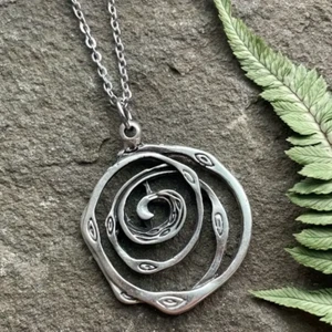 Rose Spiral Love Jewelry Vintage Silvery Retro Silver Plated Pendant Necklace - Picture 1 of 5