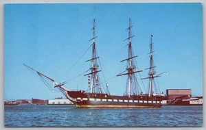 Vintage Postkarte - U.S.F. Constitution - Old Ironsides - Naval Warship - Boston MA - Bild 1 von 2