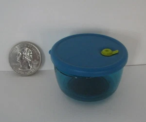Tupperware Vent N Serve Aqua Blue Magnet Removeable Seal - Holds Change - New - Picture 1 of 9