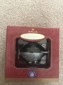 1997 Hallmark Keepsake Ornament NFL Collection Raiders Blimp mit Santa Pilot - Bild 1 von 4
