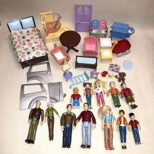VTG Fisher-Price Loving Family Dollhouse Mixed Lot Figures Furniture Parts - Picture 1 of 10