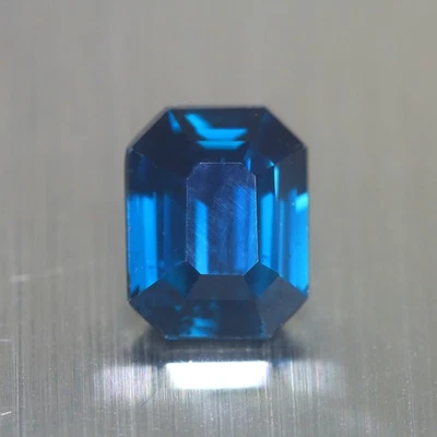 3,11 Cts_Colección única_Espinela azul 100 % natural sin calefacción_Sri Lanka Foto 1 de 4