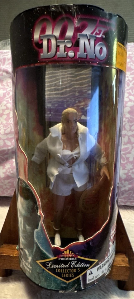 Boneco Vintage Exclusivo Premiere 007 Dr No Honey Ryder 1997 Edição Limitada 6" - Imagem 1 de 4