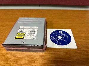 Plextor Premium Plexwriter CD-RW Drive Premium BRAND NEW - Afbeelding 1 van 3