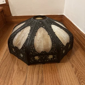 Antiker Tischlampenschirm aus Bronze & Schlackenglas Anfang 1900 19” x 8,5” - Bild 1 von 5