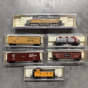Life-Like N Scale GP-20 Model RR Locomotive Engine Union Pacific #486 7251 - Picture 1 of 22