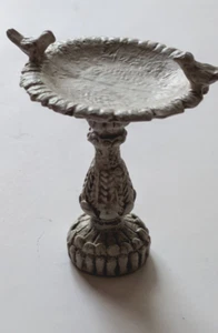 VICTORIAN HOUSE FURNITURE - FOR DOLLS - BIRD FOUNTAIN (BIRD FEEDER)  - Picture 1 of 4