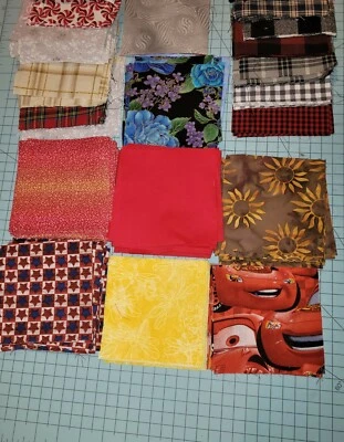 4" Precut Fabric Squares Assorted Patterns Christmas and Plaid 1.7 Pound Lot - Image 1 of 4