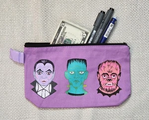 Handbemalter Reißverschlussbeutel - Pastell Goth Monster Dracula Frankenstein Werwolf - Bild 1 von 2