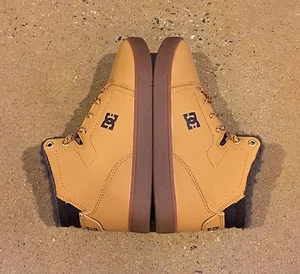 DC Crisis High WNT Youth Size 10.5 Wheat DK Chocolate BMX Skate Shoes Sneakers - Picture 1 of 1