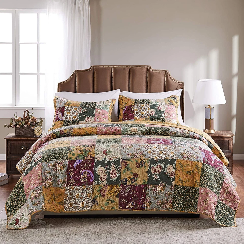 Greenland Home Antique Chic 100% Cotton Authentic Patchwork Quilt Set, Twin/Twin - Image 1 of 4