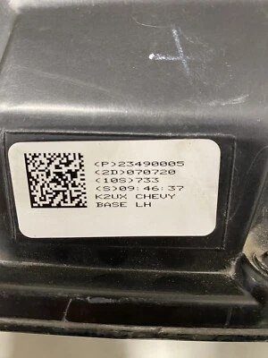 23490005 OEM 2015-2020 CHEVY TAHOE SUBURBAN HALÓGENO IZQUIERDO usado Foto 1 de 4