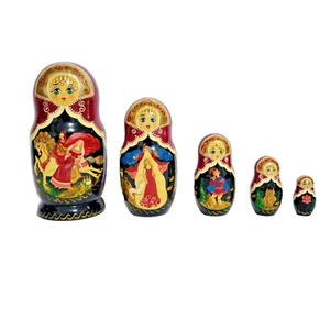 Vintage Russian Fairytale Matryoshka Nesting Dolls ~ 5 Pieces ~ Signed ~ EUC! - Picture 1 of 11