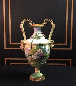 Prächtige und seltene Capodimonte Urne - Bild 1 von 7