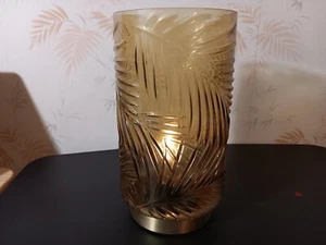 10 1/2" X 5 1/2" Amber, Battery/Switch Operated Palm Frond Table Lamp - Picture 1 of 7