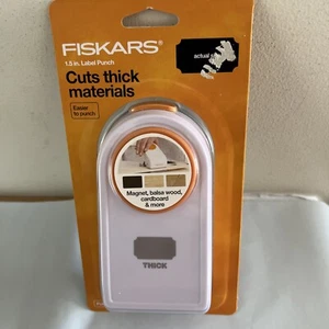 NEW Fiskars 1.5" inch Label Punch Thick Materials Magnet Balsa Cardboard- Sealed - Picture 1 of 7