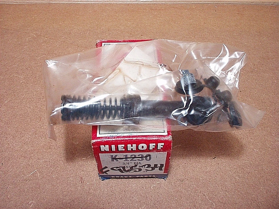 1974 1975 Datsun 610 Master Cylinder kit de reconstrucción K-1230 ¡Nuevo de Lote Antiguo! Foto 1 de 1