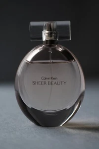 Sheer Beauty Calvin Klein Eau de Toilette Spray, 1.7 Fl Oz - Picture 1 of 2