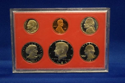 1981 Proof Set Type 1 U.S. Mint - No Box or Display Case - Image 1 of 4