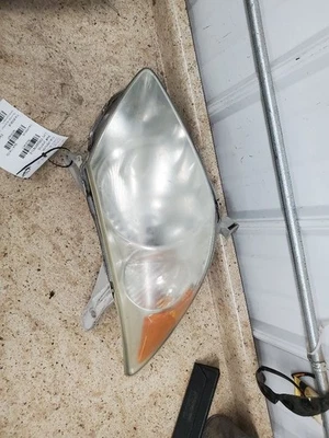 Passenger Right Headlight Fits 05-08 VIBE 304057 - Image 1 of 4