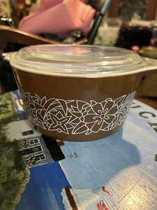 Vintage Pyrex Woodland Brown No. 473-B, 1 Quart covered casserole dish - Bild 1 von 6