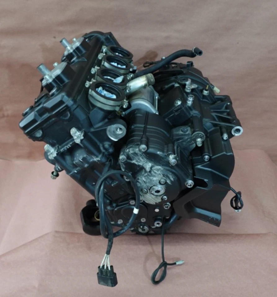 2006-2015 YAMAHA FZ1 FZ1000 FZ1-S ENGINE MOTOR TRANSMISSION (SEE PHOTOS) - Imagem 1 de 4