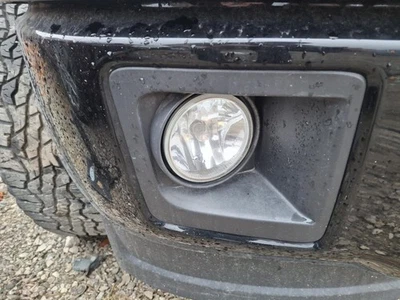 Luz de conducción usada se adapta a: camioneta GMC Sierra 1500 2014 base de conducción antiniebla grado A Foto 1 de 4