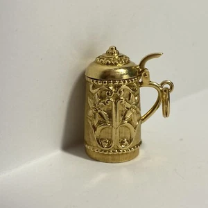 18K Yellow Gold 3D Opening German Beer Stein Pendant/Charm 5.7 grams 1" X .75" - Picture 1 of 10