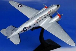 CORGI BERLIN AIRLIFT DOUGLAS C-47A SKYTRAIN USAF 1/72 modelo de avión fundido a presión - Imagen 1 de 7