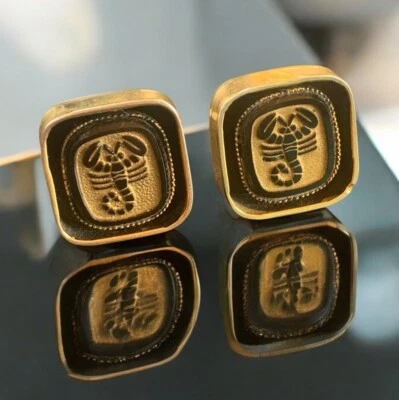 VTG Scorpion  Reverse Intaglio Black Glass Cuff Links scorpio zodiac horoscope - Image 1 of 4