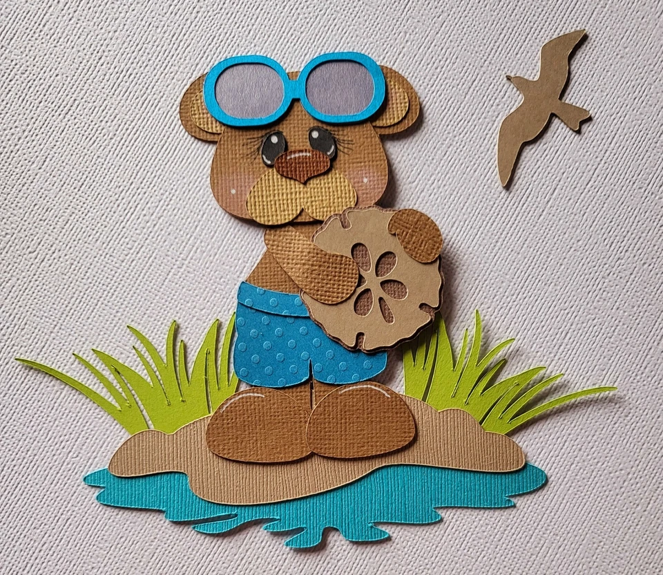 Beach Bear Boy. Álbum de recortes, piezas de papel para hacer tarjetas Foto 1 de 1
