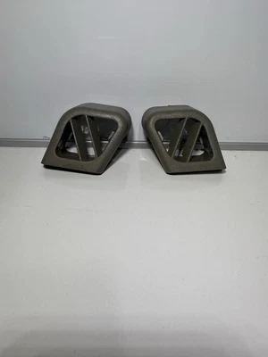 1995-1999 Chevy GMC Suburban Tahoe Yukon Crew Truck задние напольные вентиляционные отверстия серые - Изображение 1 из 4