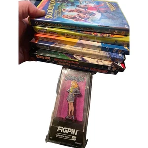 Warner Bros DVD Set Scooby Doo Sammlung Daphne FigPin Box Lot - Bild 1 von 16