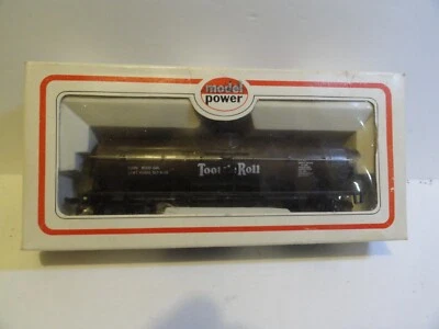 HO Model Power  Tootsie Roll Brown 40 ft Tank Car  Nice - Image 1 of 4