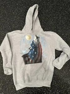 Grey youth hooded Sweatshirt - Americana Wolf/Flag Artwork - Youth Large - Picture 1 of 5