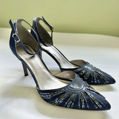 Tacones clásicos de satén azul marino Adrianna Papell Hollis lentejuelas correa al tobillo talla 9,5 M - Imagen 1 de 4