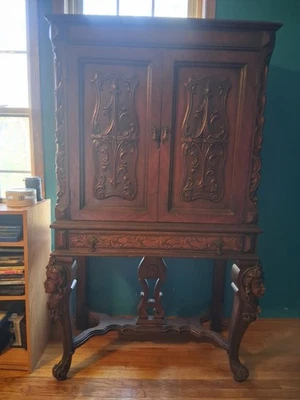 Armario parroquial Foto 1 de 2