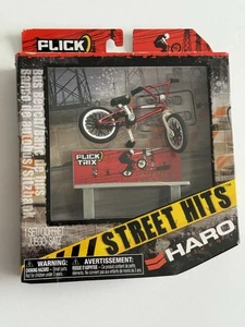 New Flick Trix 2011 Street Hits Haro Bikes rosso bianco finger bike panca piatta - Foto 1 di 11