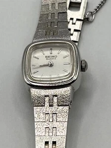 Vintage 1980s Seiko Women's 16mm Silver Tone 5420-5079 Watch - Picture 1 of 2