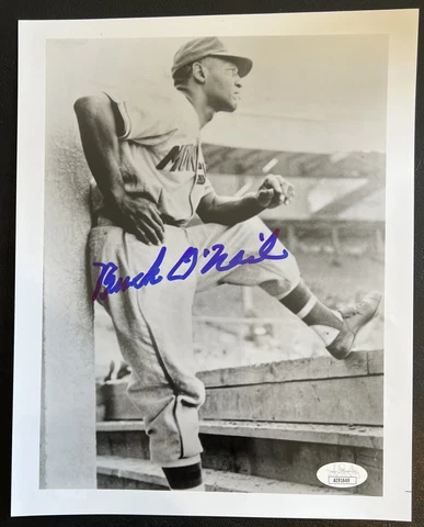 Buck O'Neil autographed 8 x 10 photo KC Monarchs HOF Negro League Star Cover