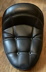52206-85 HARLEY-DAVIDSON 1984-85 SOFTAIL SOLO SADDLE SEAT USED - Foto 1 di 3