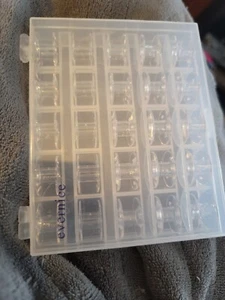 25 Bobbin Plastic w/ Box For Singer 7469 7469Q 7470 8763 Curvy 8770 8780 Ce100 - Picture 1 of 1