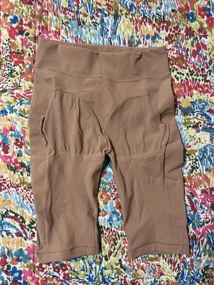 LEONISA Colombiana SmartShape Corto Invisible Levantador de Glúteos Modelador Corto - S/M Foto 1 de 4