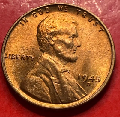 1945-D Lincoln Wheat Cent Penny GEM RED BU From an Original Bank Roll - Image 1 of 4