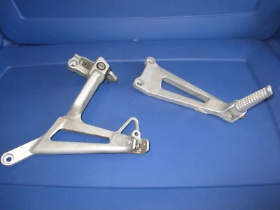 Honda VFR750 VFR 750 INTERCEPTOR 1994-1997 reposapiés trasero pasajero Foto 1 de 4