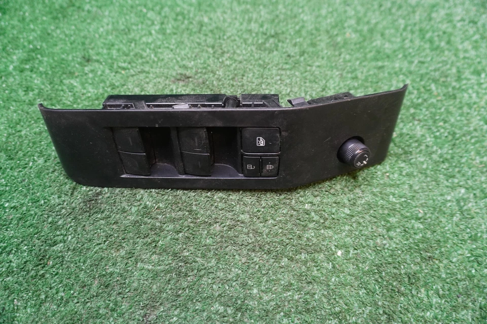 2021 TOYOTA HIGHLANDER Window Switch OEM 7338505 Foto 1 de 4