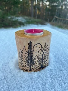 Baumstamm Teelicht ~ Wald ~ Mond ~ Runen ~ Vegvísir ~ Brandmalerei Holz ~ Pagan - Bild 1 von 4