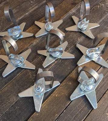 Lot - 8 Minerallac SCX-1 Scissor Clips Hangers  - Image 1 of 4